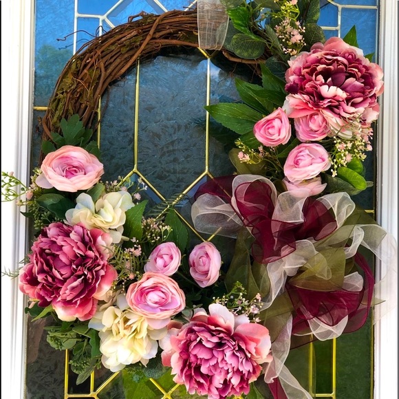 Hi, I’m Carol. - Picture 2 of 8